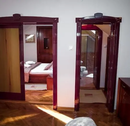 Hotel Garni Vila Milord 4*